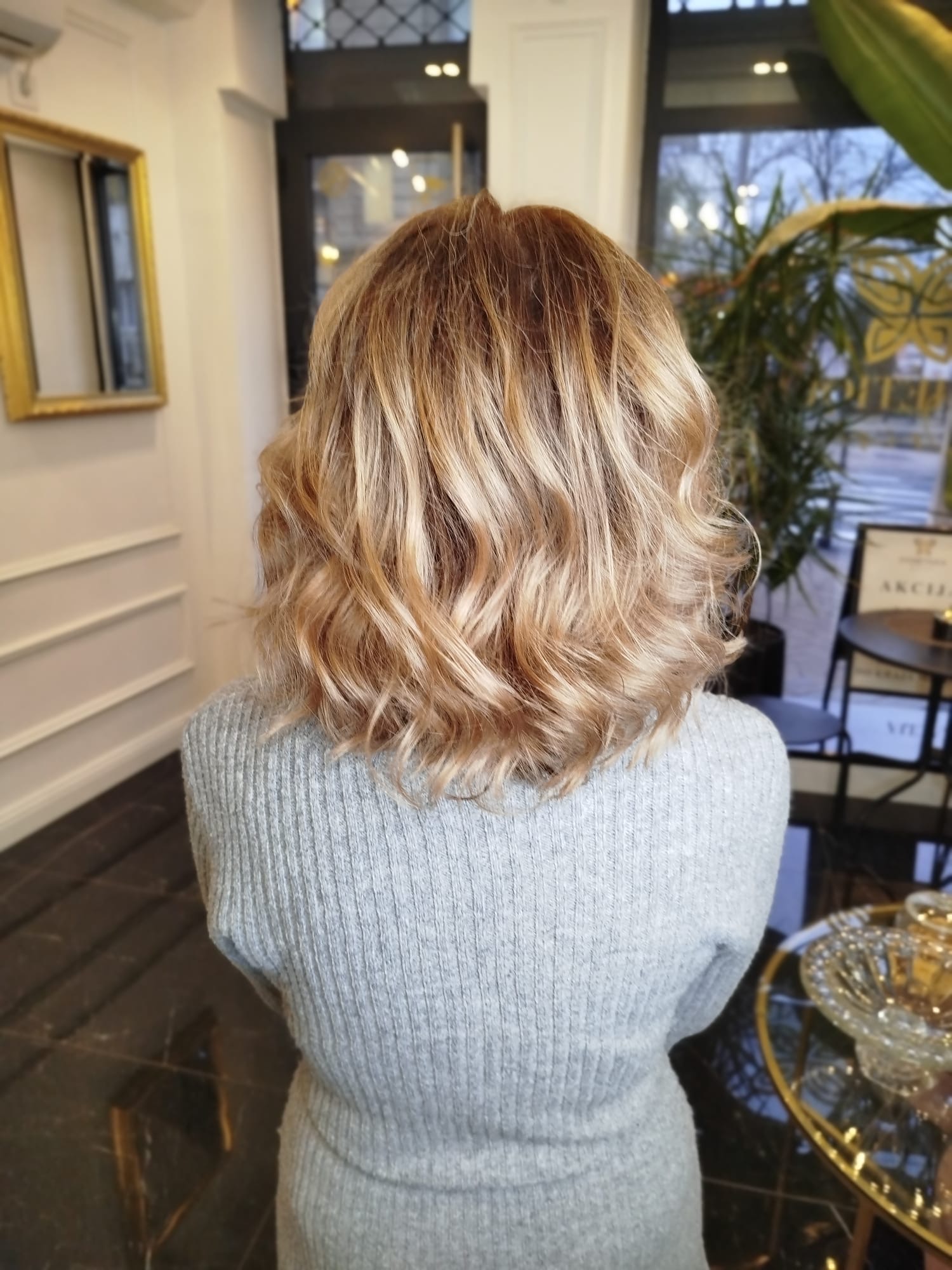 Posle transformacije frizure - rad Jasne Bjelić